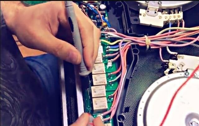 ремонт модуля управления варочной панели Electrolux