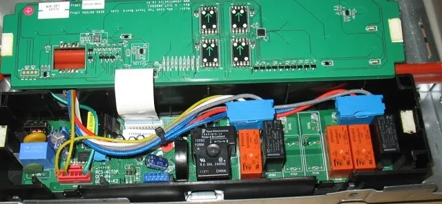 перегретый силовой блок варочной поверхности Electrolux